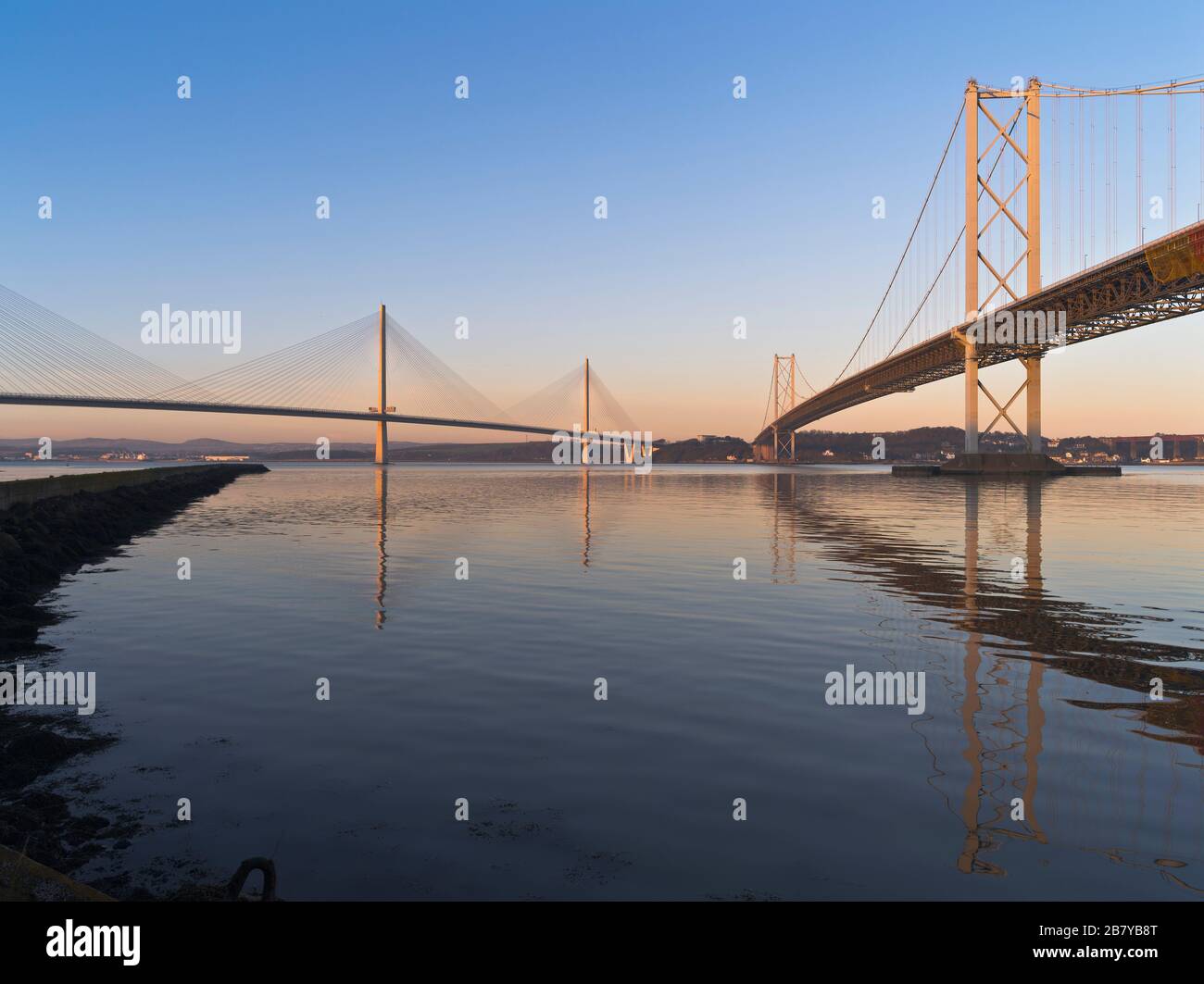 dh St Margarets Crossing PORT EDGAR LOTHIAN Scottish two road bridges across river Forth Scotland bridge Stock Photo