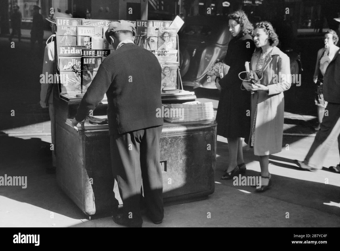 Newsstand, Chicago, Illinois, USA, John Vachon for U.S. Farm Security Administration, July 1940 Stock Photo