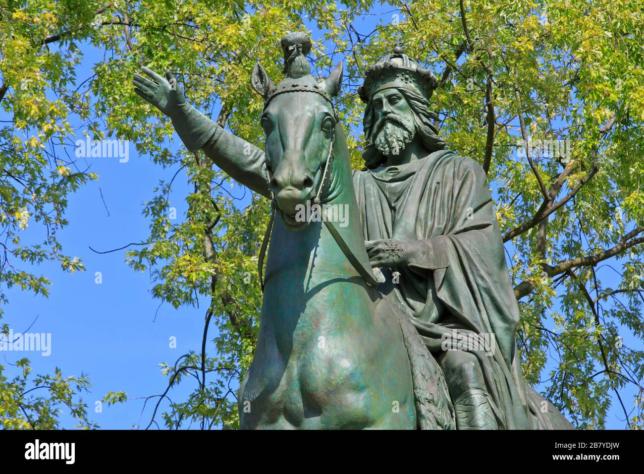 Emperor charlemagne statue hi-res stock photography and images - Alamy