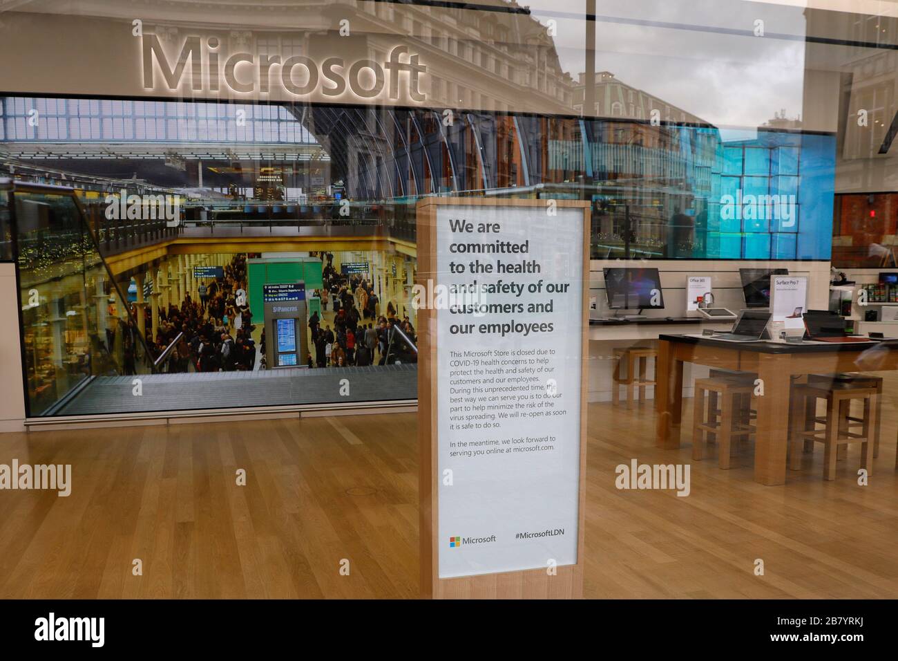 London, UK. 18th Mar, 2020. Photo taken on March 18, 2020 shows the closed Microsoft store at Oxford Circus in London, Britain. British Prime Minister Boris Johnson said Wednesday that all schools in the country will close from Friday after health authorities confirmed a death toll of 104 and a total of 2,626 infected cases of the novel coronavirus across the country. Credit: Tim Ireland/Xinhua/Alamy Live News Stock Photo