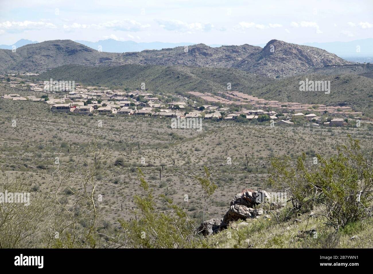 Outside of Phoenix housing communities continue to grow in the desert ...