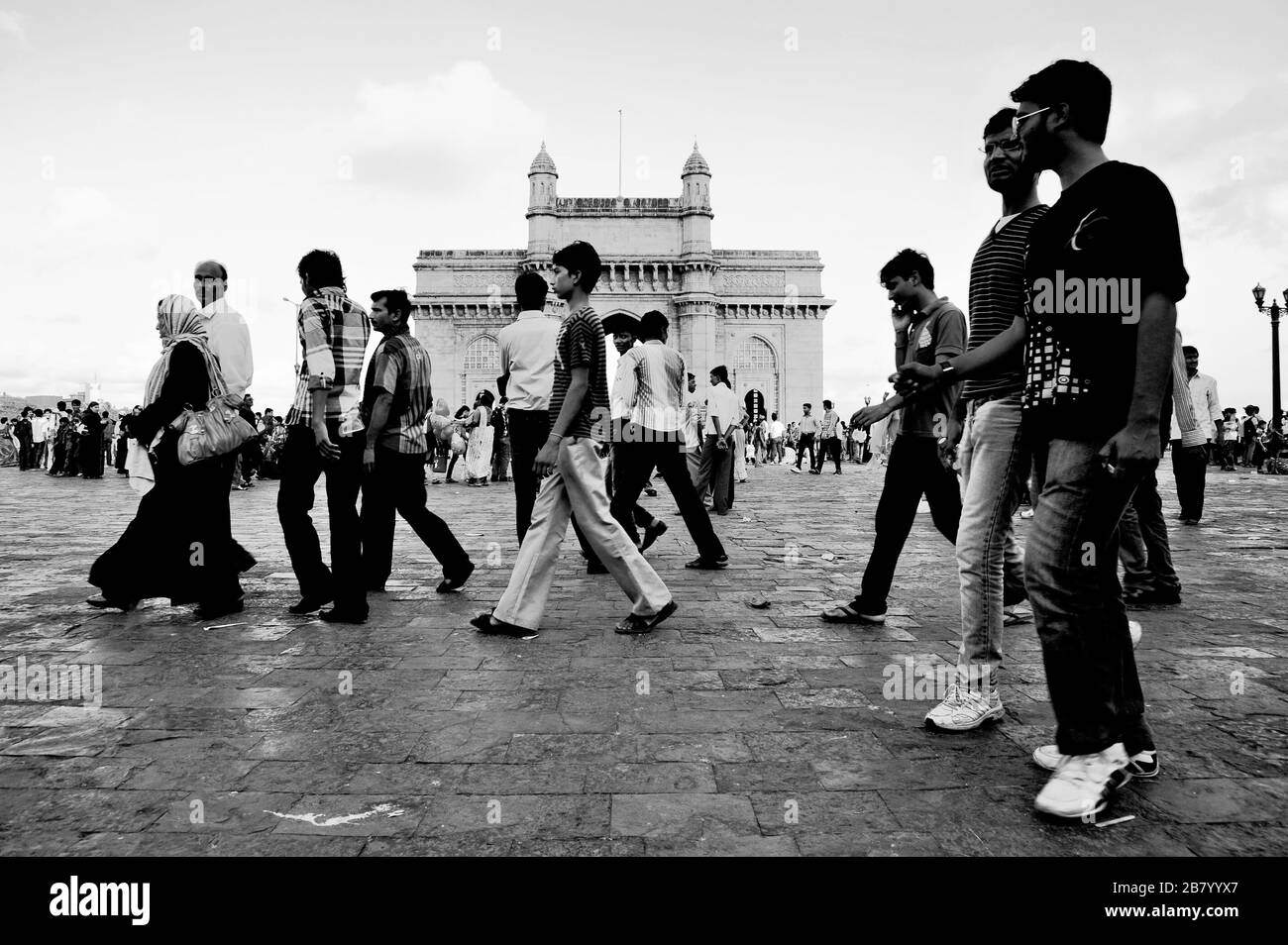 Crowd, Gateway of India, Apollo Bunder, Colaba, Bombay, Mumbai, Maharashtra, India, Asia Stock Photo