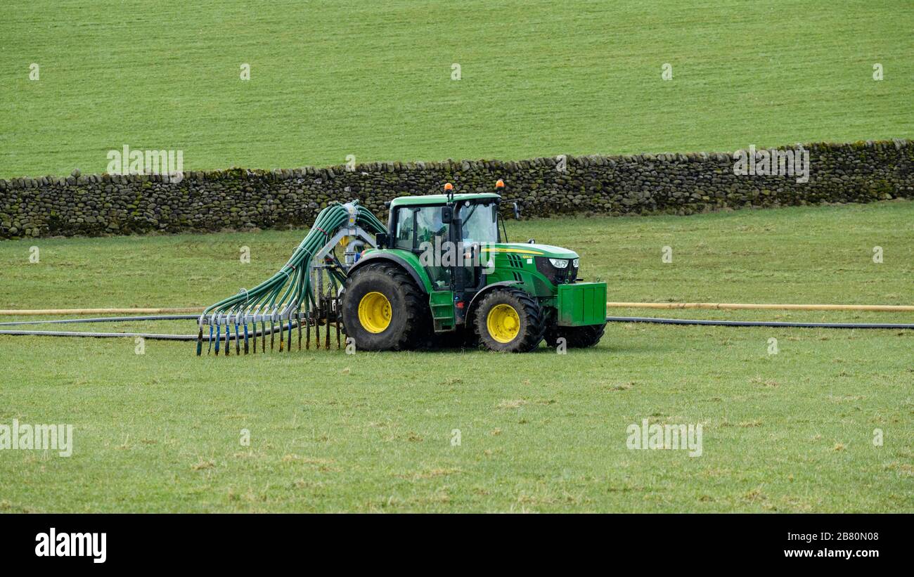 Long trailing hose pipes hires stock photography and images Alamy