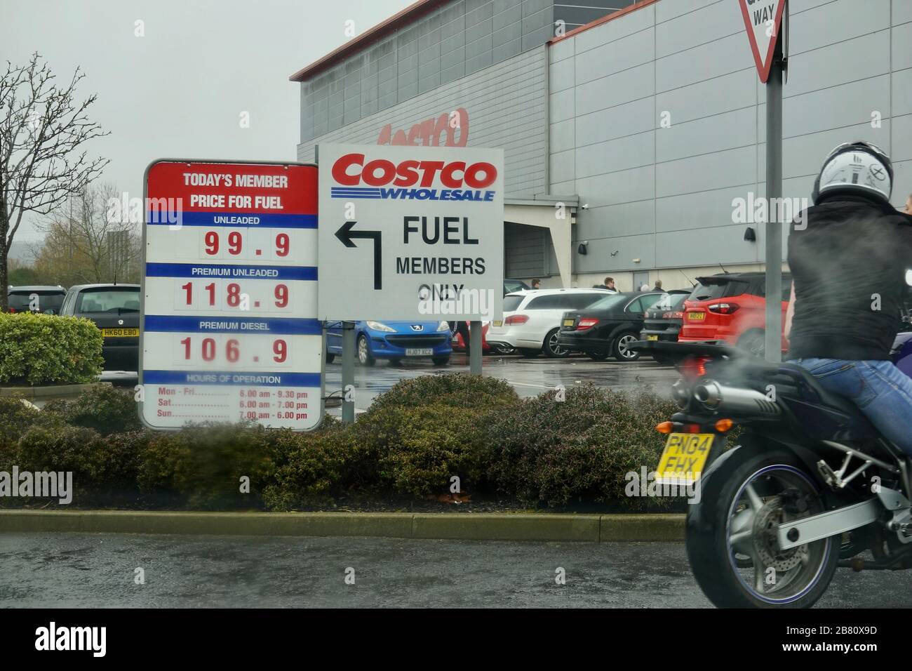 99 9p litre hires stock photography and images Alamy