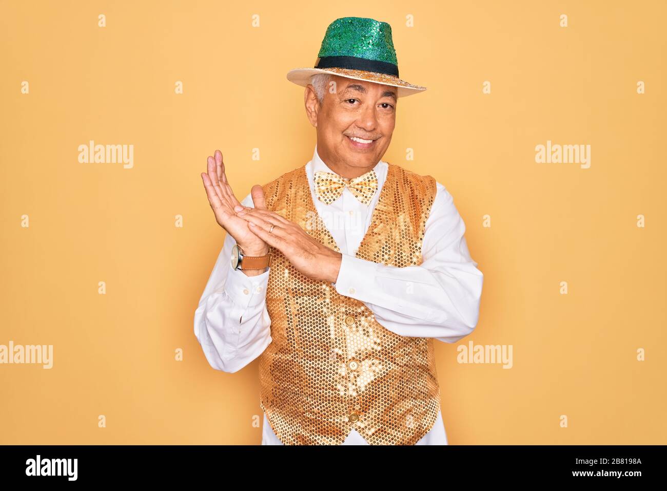 Joyful man clapping hands party hi-res stock photography and images - Alamy