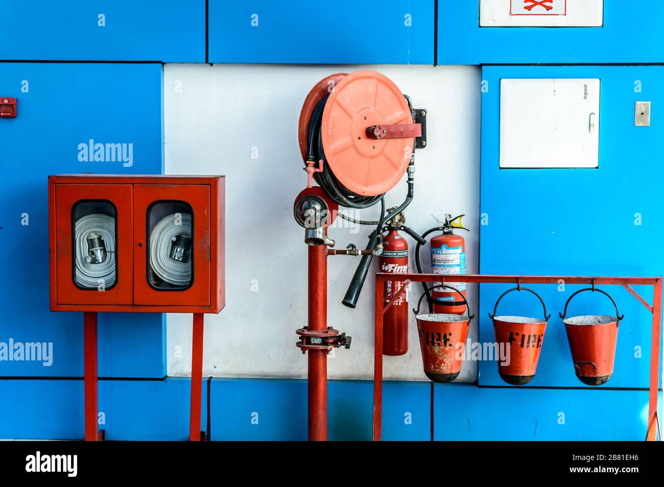 Wall Hanging Fire Extinguisher, Fire Safety and Emergency Equipment