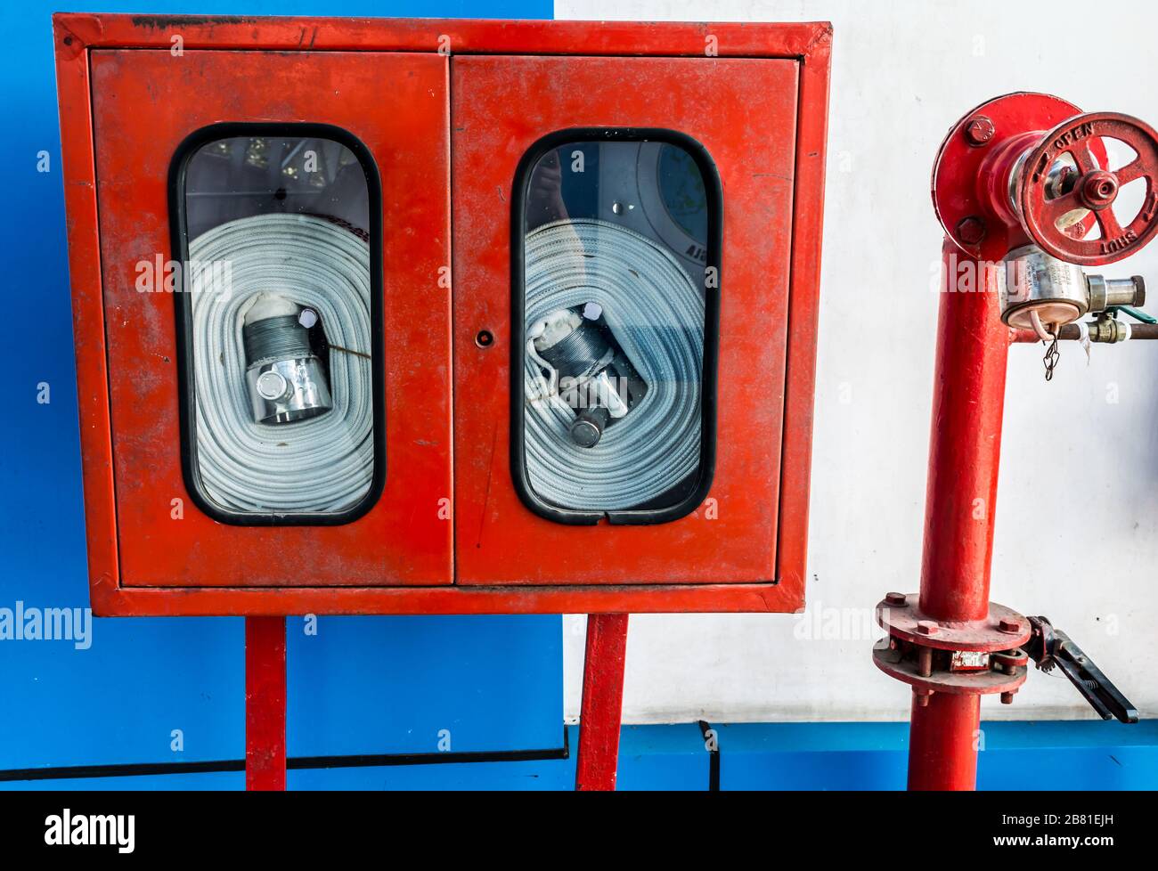 Wall Hanging Fire Extinguisher, Fire Safety and Emergency Equipment