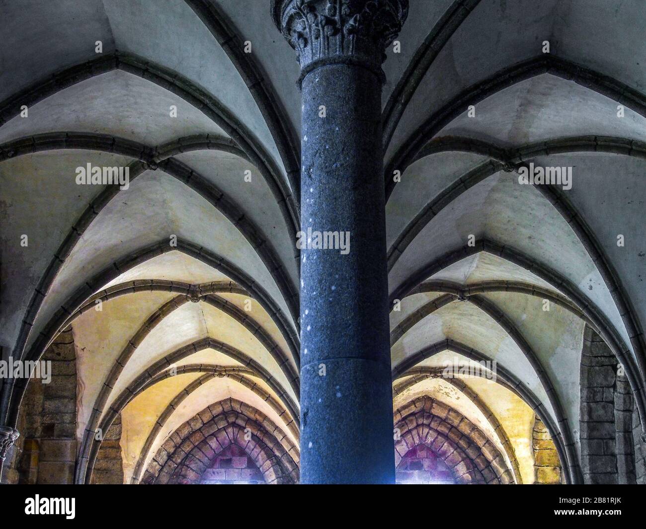 Cream arches hi-res stock photography and images - Alamy
