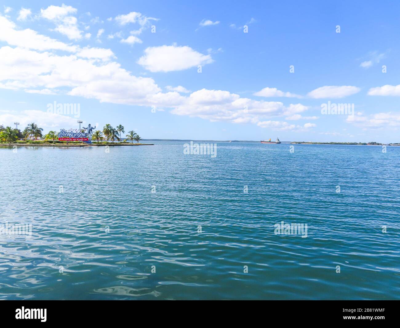 Atlantic Ocean with an island in the Caribbean off Cuba Stock Photo Alamy