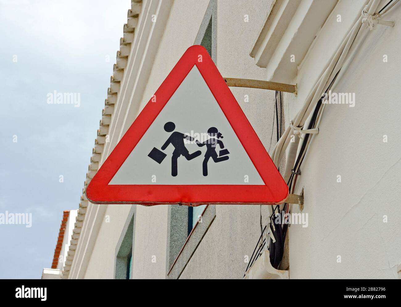 SPANISH SCHOOL CHILDREN WARNING SIGN Stock Photo