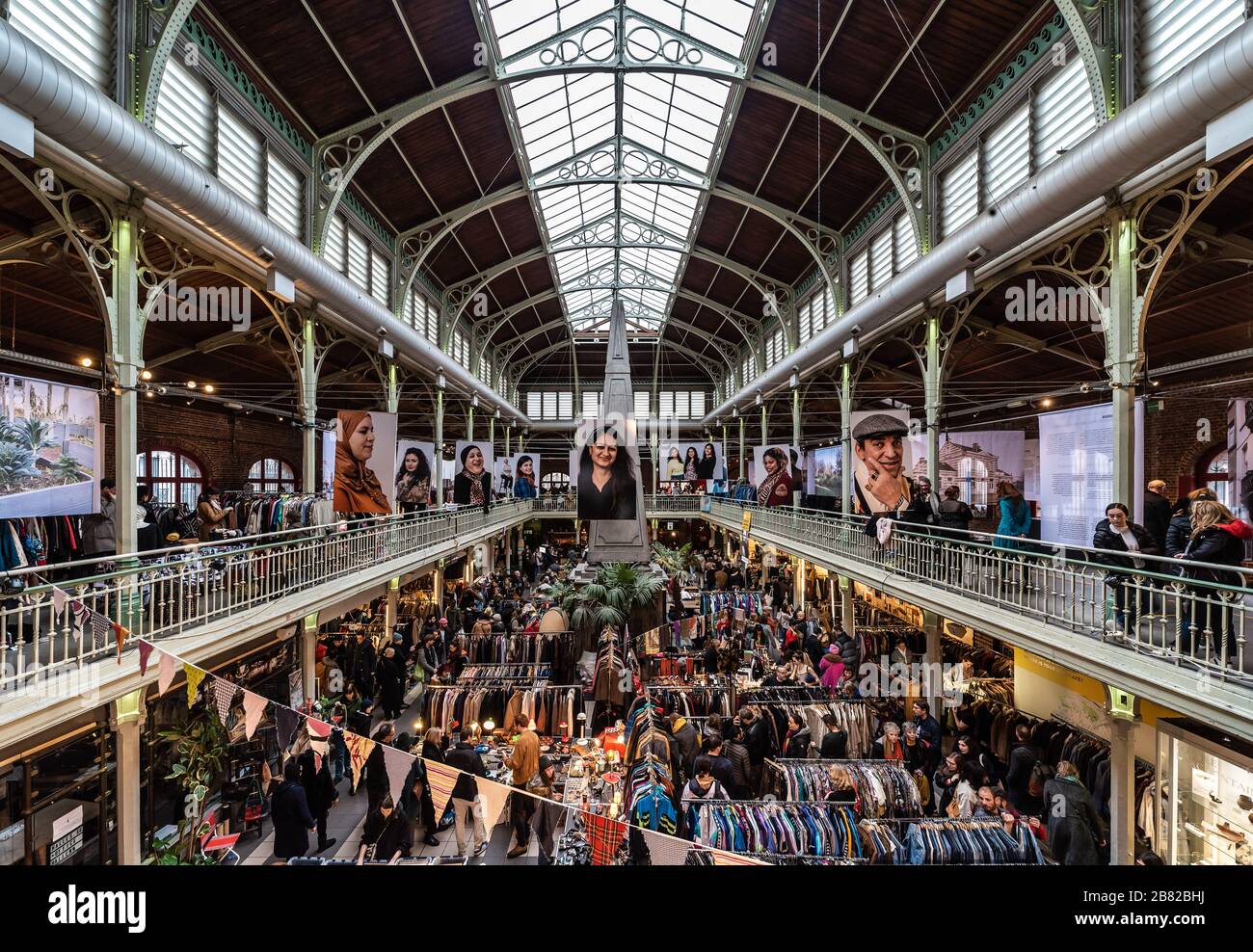 Brussels vintage market hi-res stock photography and images - Alamy