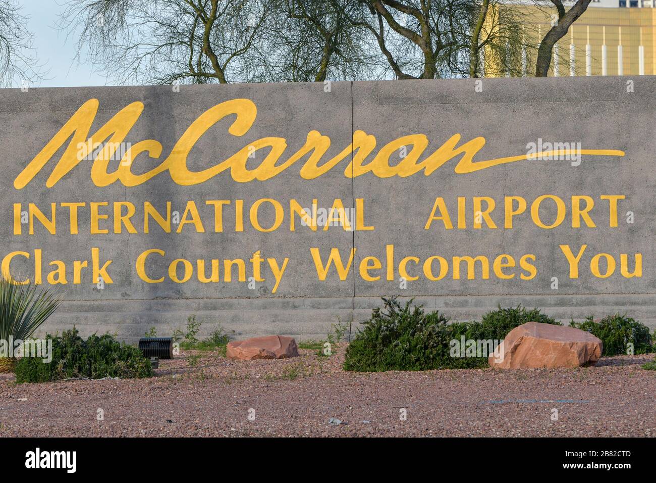 Las Vegas NV, USA. 19th Mar, 2020. McCarran International Airport McCarran International Airport delayed and canceled flights due to air traffic controller potentially testing positive for Covid-19 in Las Vegas, Nevada on March 19, 2020. Credit: Damairs Carter/Media Punch/Alamy Live News Stock Photo