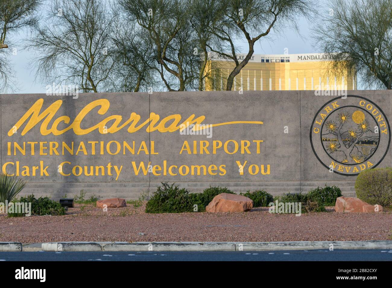 Las Vegas NV, USA. 19th Mar, 2020. McCarran International Airport McCarran International Airport delayed and canceled flights due to air traffic controller potentially testing positive for Covid-19 in Las Vegas, Nevada on March 19, 2020. Credit: Damairs Carter/Media Punch/Alamy Live News Stock Photo