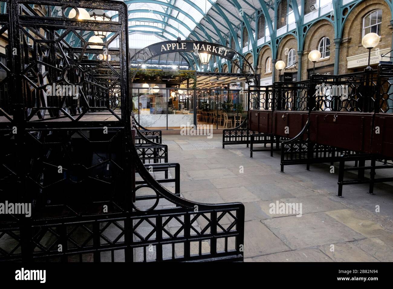 London, UK. 19 March 2020. Apple Market, normally a busy daily market selling hand-made craft and design items, popular with tourists, is completely deserted. Stock Photo