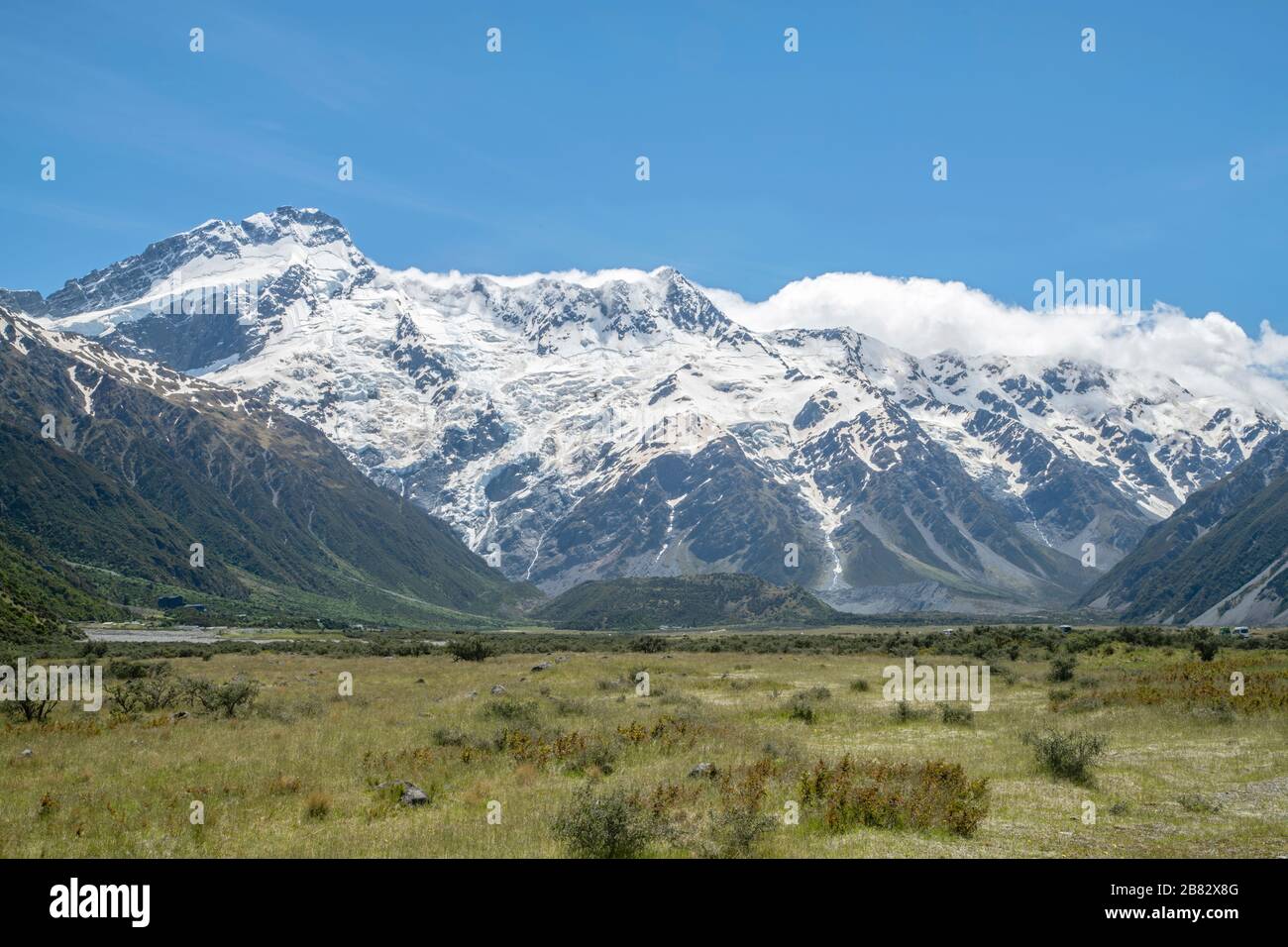Aoraki mount cook and climbers hi-res stock photography and images - Alamy