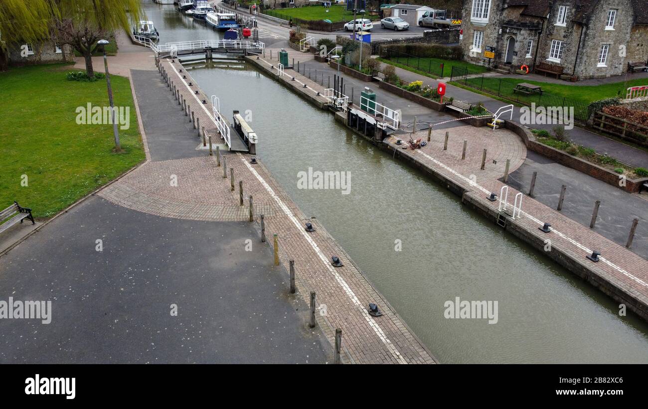 Allington Lock and weir on the River Medway Stock Photo