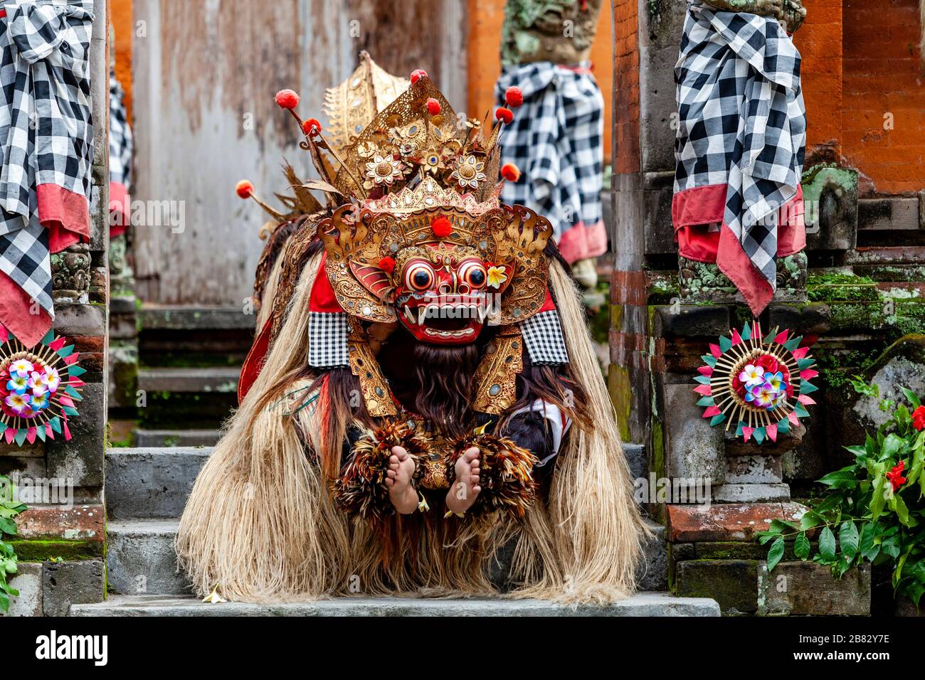 A Traditional Balinese Barong and Kris Dance Show, Batabulan, Bali,  Indonesia Stock Photo - Alamy