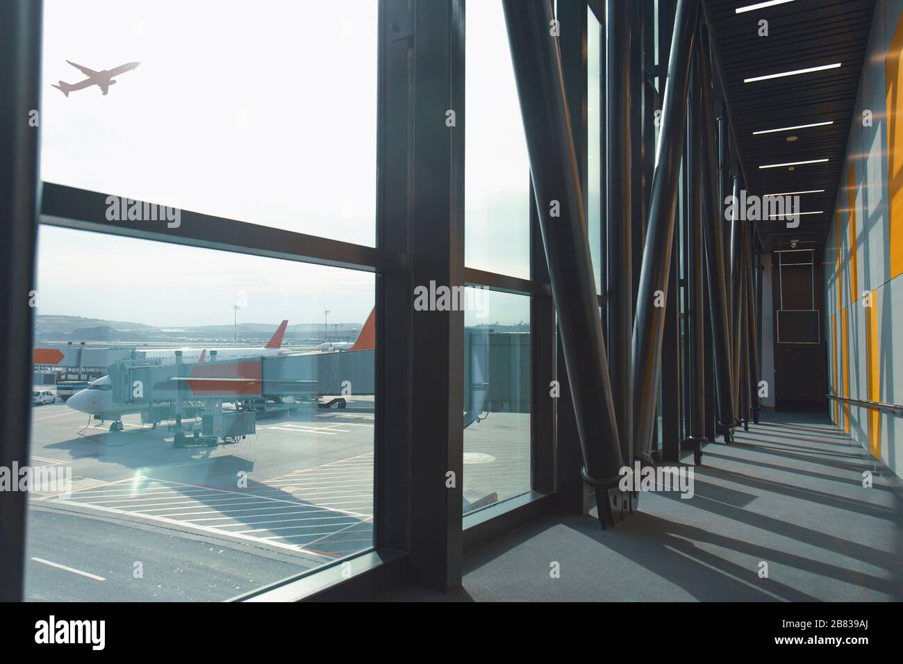 New and modern designed airport terminal boarding gate Stock Photo - Alamy