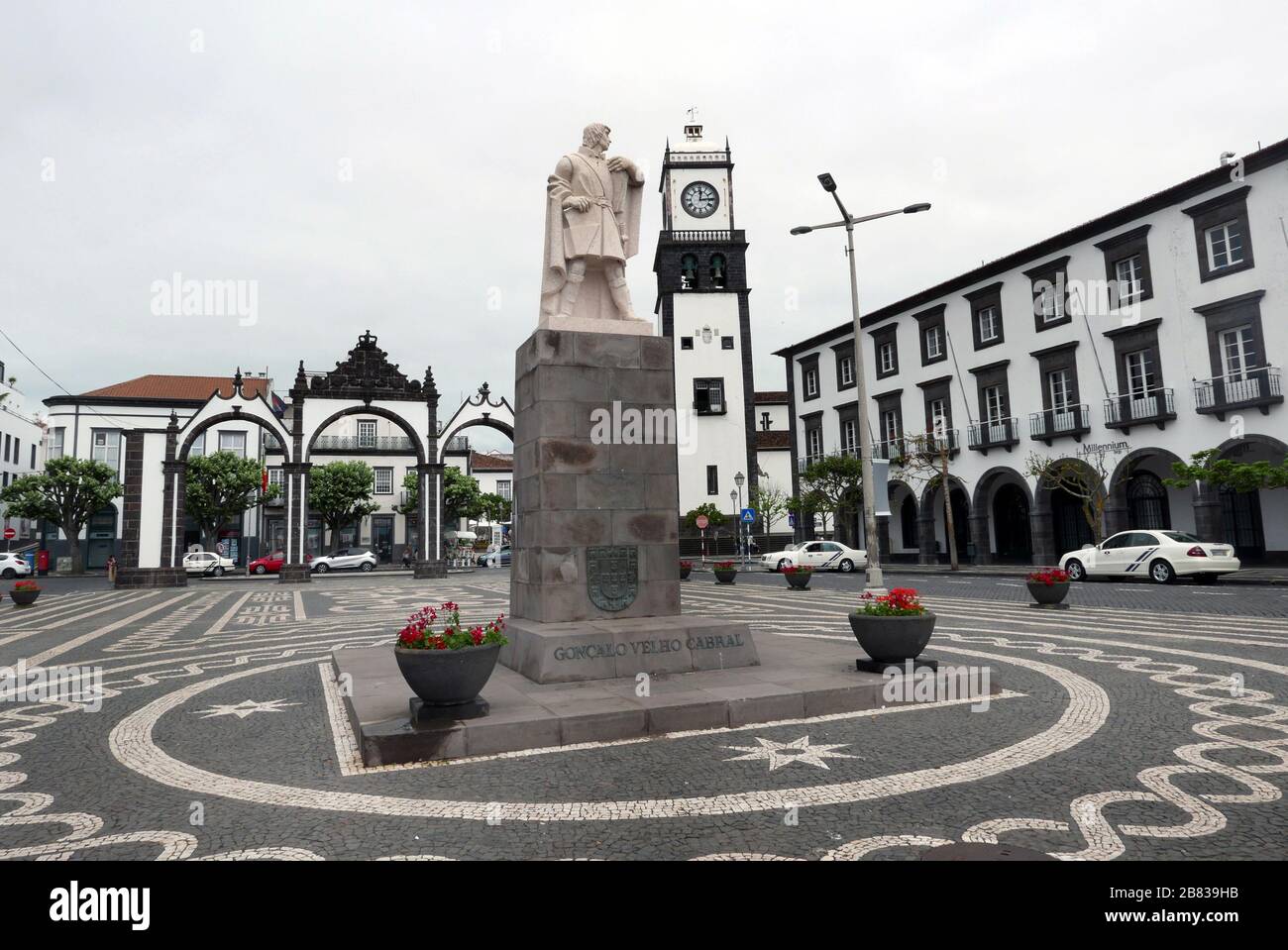 The statue of Gonçalo Velho Cabral in front of the City Gates in central Ponta Delgada Azores. Stock Photo