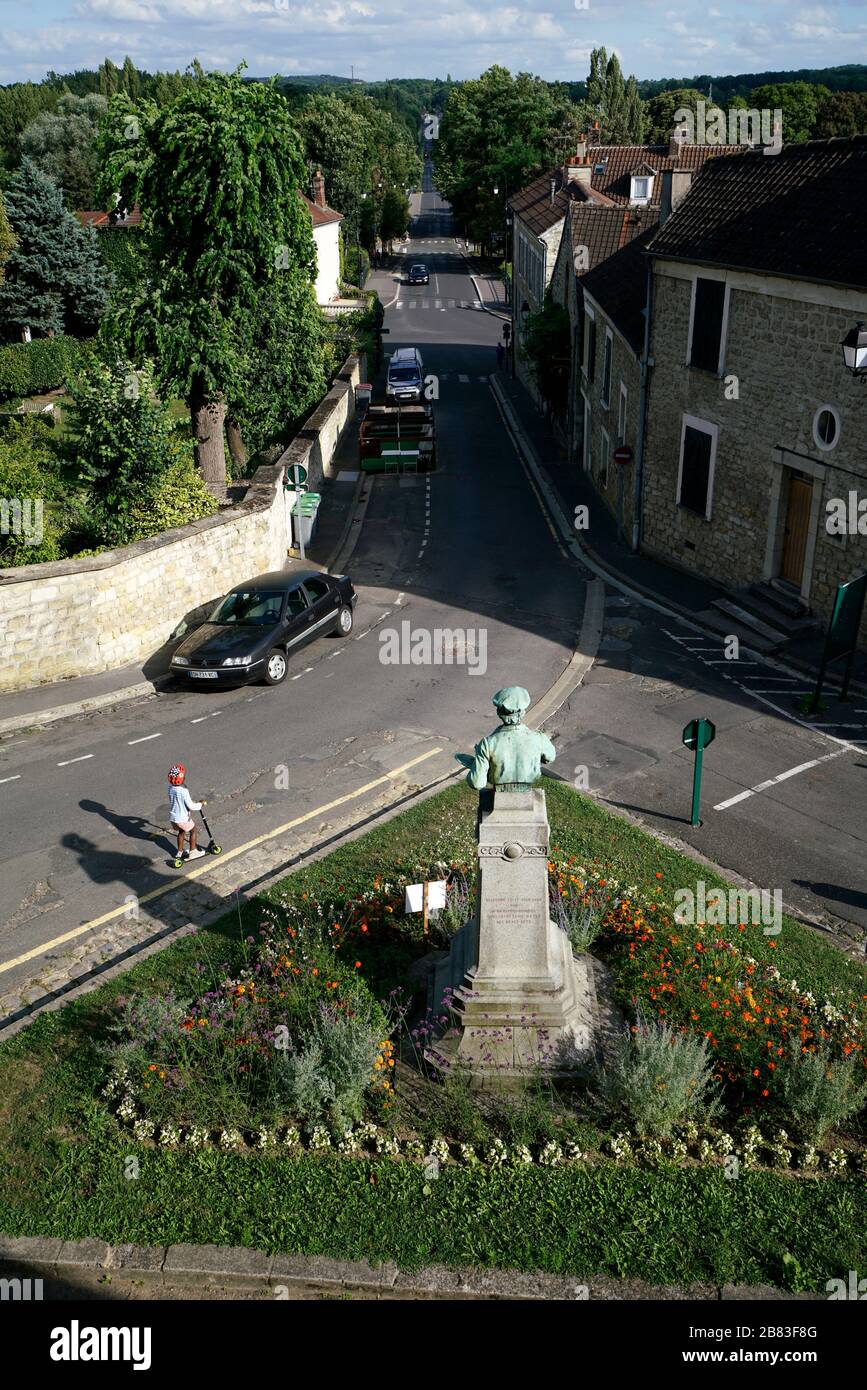 The general view of AuverssurOise.AuverssurOise.IledeFrance