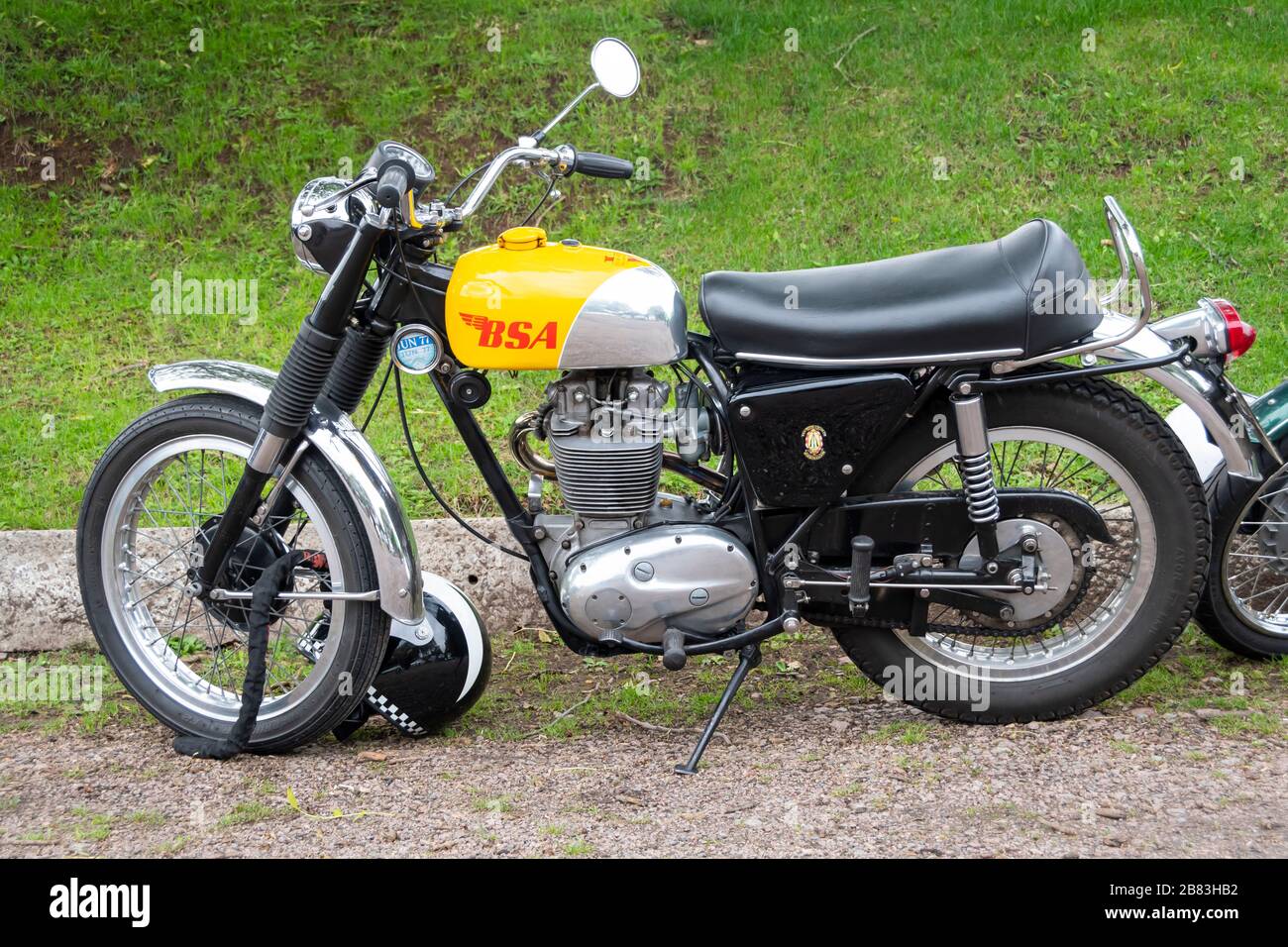 Bsa motorcycle hi-res stock photography and images - Page 2