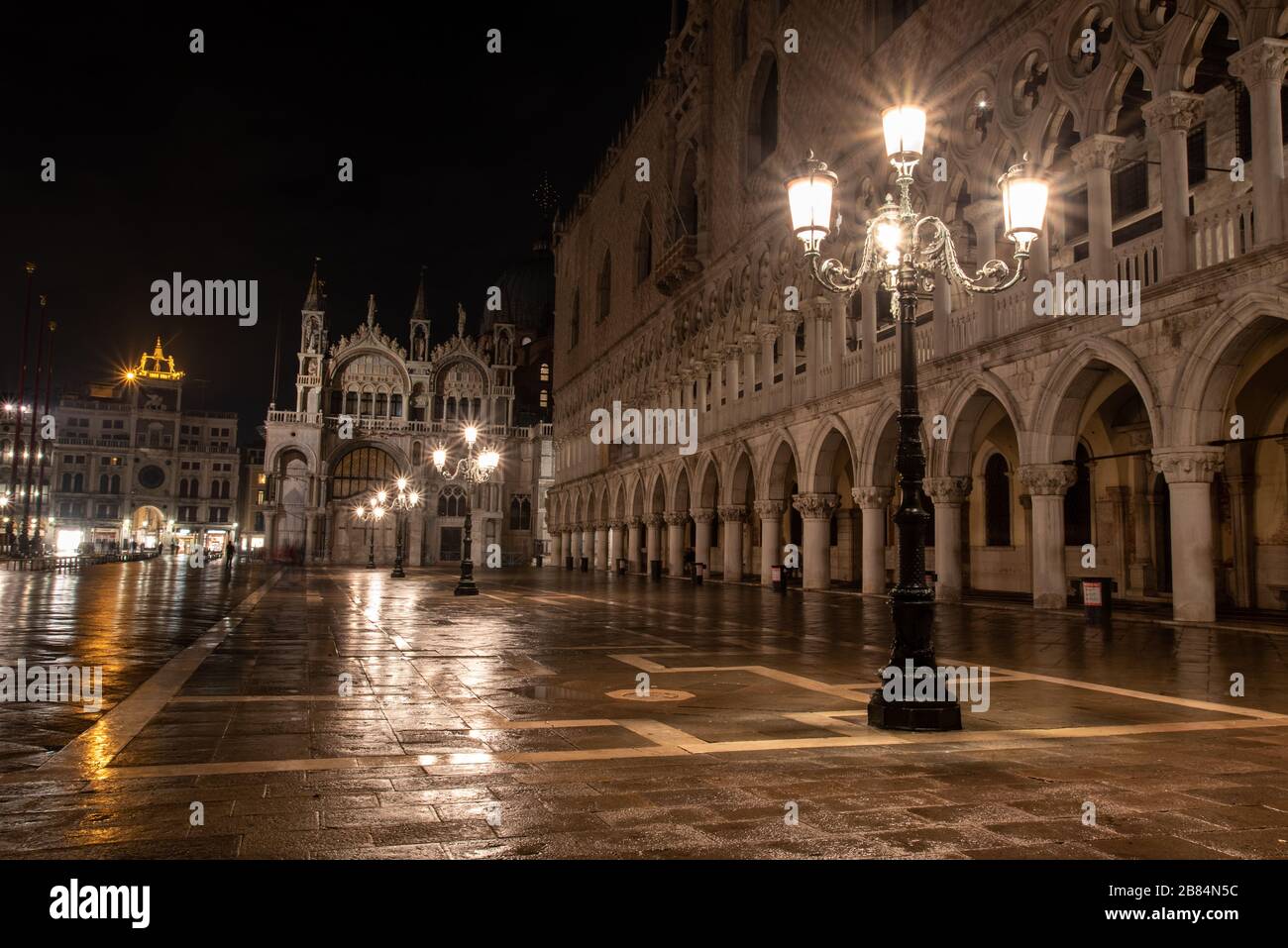 Midnight blue column hi-res stock photography and images - Alamy