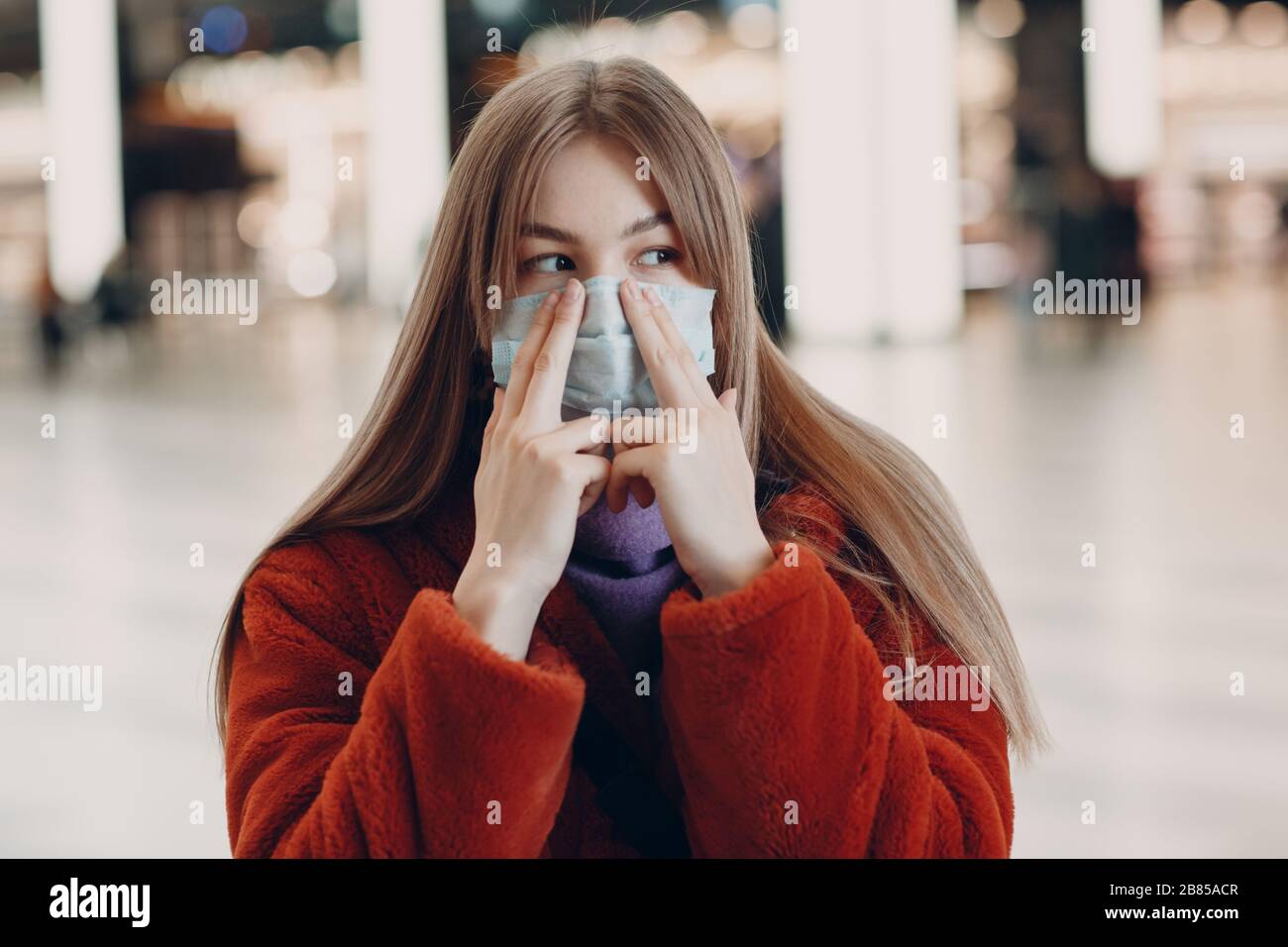 Woman medical mask hi-res stock photography and images - Alamy