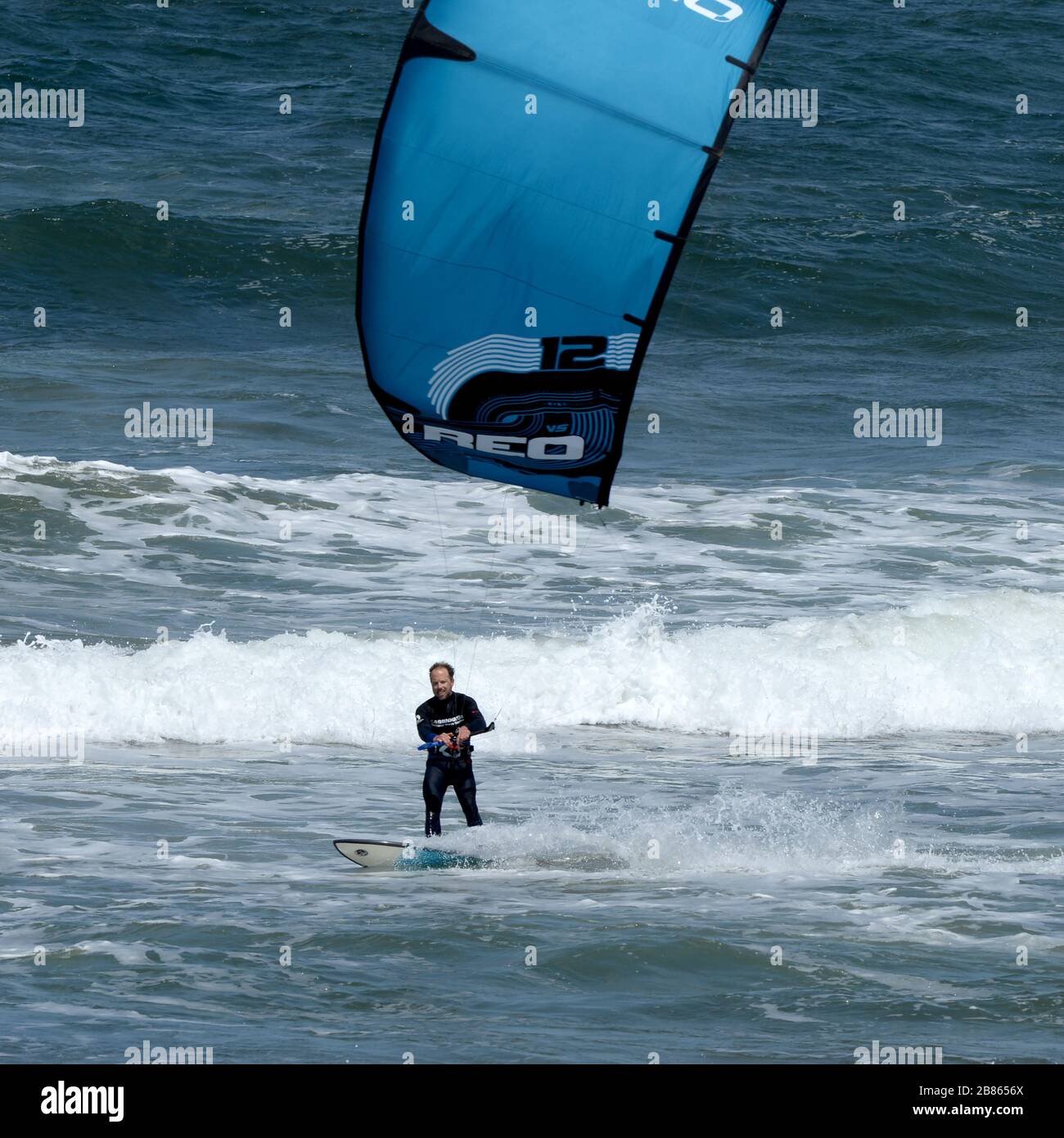 Surfing australia wet suit hi-res stock photography and images - Alamy
