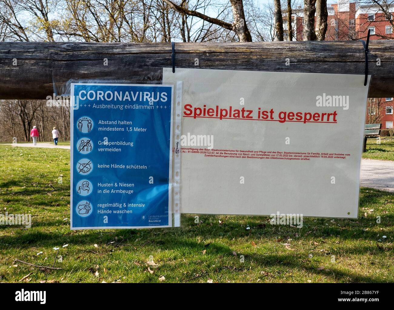 Munich, Bavaria, Germany. 20th Mar, 2020. Coronavirus warning signs in front of a park in Munich, Germany are the latest meeting places to be targeted with closures by police, administrations, and groundskeepers and property owners in order to stem the spread of Covid-19 (SARS COV 2) Credit: Sachelle Babbar/ZUMA Wire/Alamy Live News Stock Photo