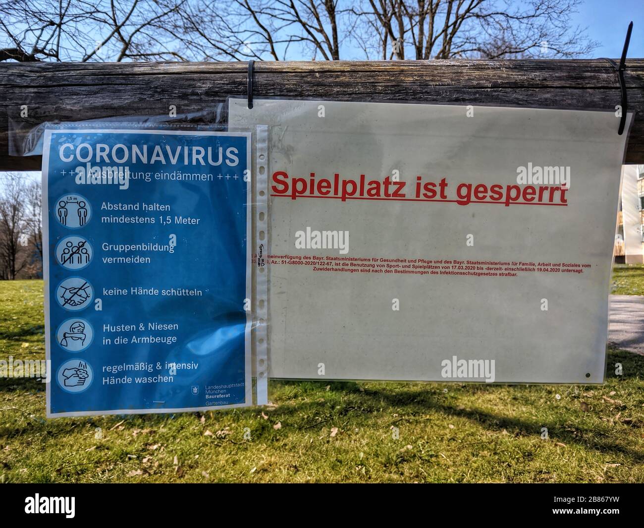 Munich, Bavaria, Germany. 20th Mar, 2020. Coronavirus warning signs in front of a park in Munich, Germany are the latest meeting places to be targeted with closures by police, administrations, and groundskeepers and property owners in order to stem the spread of Covid-19 (SARS COV 2) Credit: Sachelle Babbar/ZUMA Wire/Alamy Live News Stock Photo