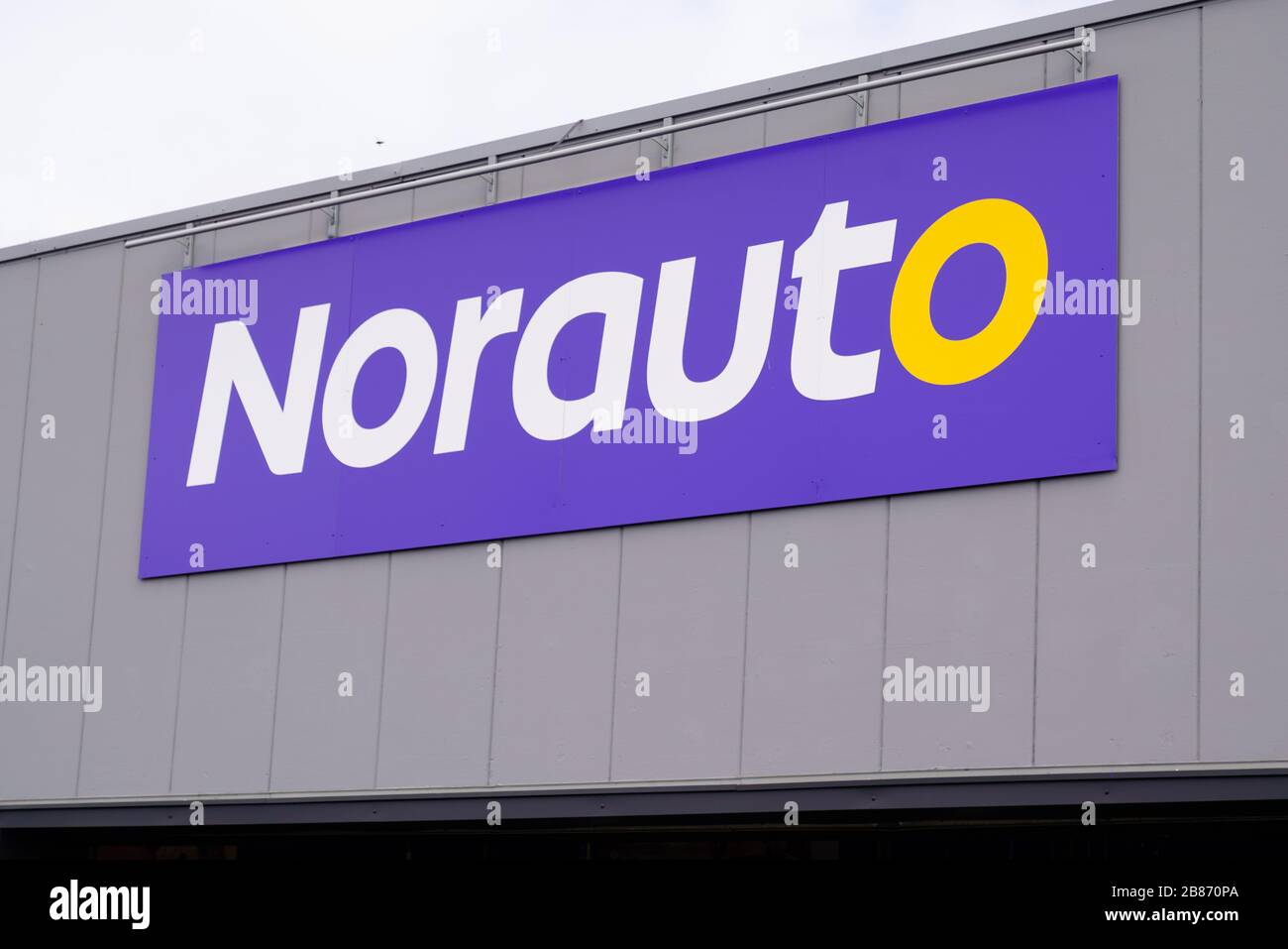 Bordeaux , Aquitaine / France - 09 24 2019 : Norauto logo sign shop french store Automotive Repair and Spare Parts on a wall Stock Photo