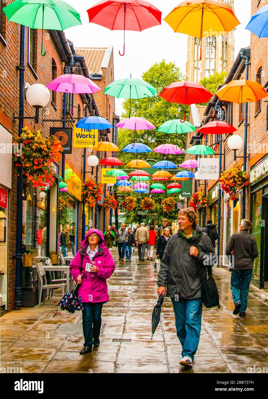 232 Umbrella Raining Shopping Stock Photos - Free & Royalty-Free