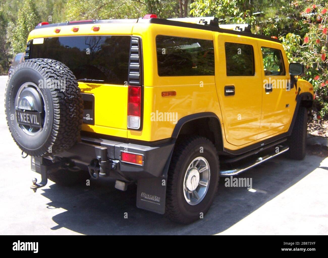 English: 2003–2007 Hummer H2 wagon. Photographed on Fraser Island,  Queensland, Australia.; 3 October 2007; Own work; OSX Stock Photo - Alamy