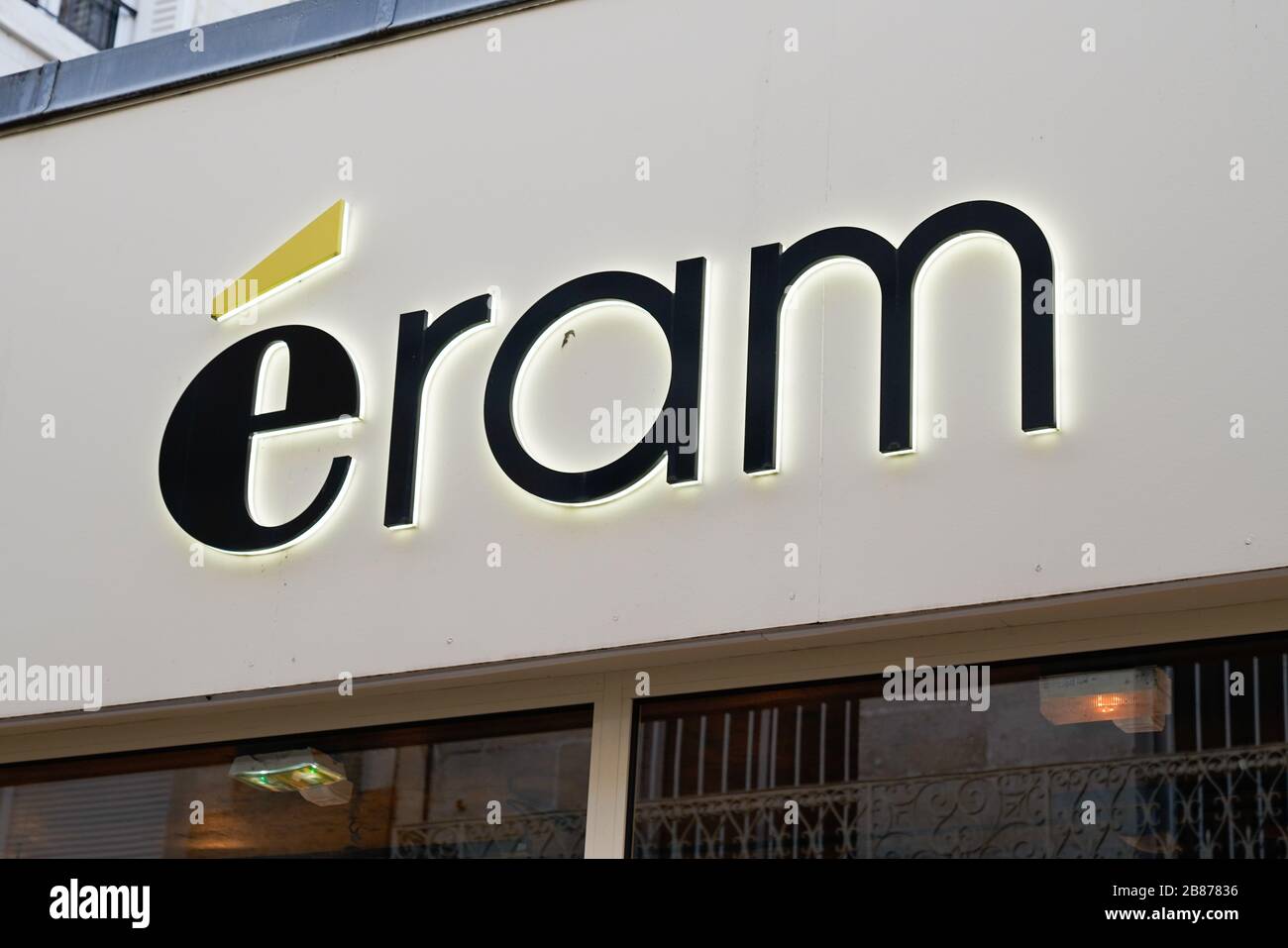 Bordeaux , Aquitaine / France - 02 02 2020 : Eram shoe éram logo sign store  brand shoes shop retailer specializing in footwear clothing Stock Photo -  Alamy