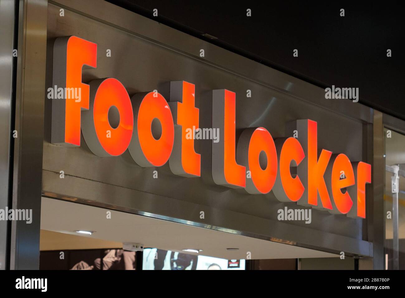 Bordeaux , Aquitaine / France - 09 24 2019 : Foot Locker sign store shop  American sportswear and footwear retailer Stock Photo - Alamy