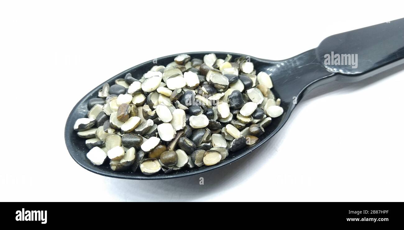A picture of black lentil Stock Photo - Alamy