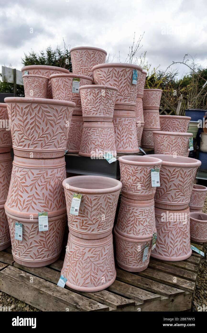 Terracotta Pots Uk High Resolution Stock Photography and Images Alamy