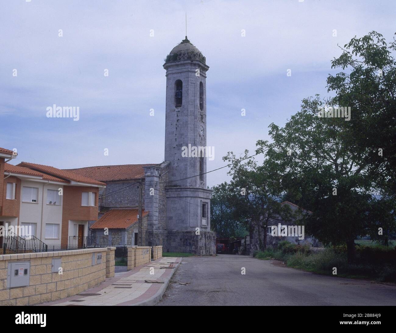 Exterior Torre Circular Reformada A Finales Del Siglo Xix Location Iglesia Parroquial Hazas De Cesto Spain Stock Photo Alamy