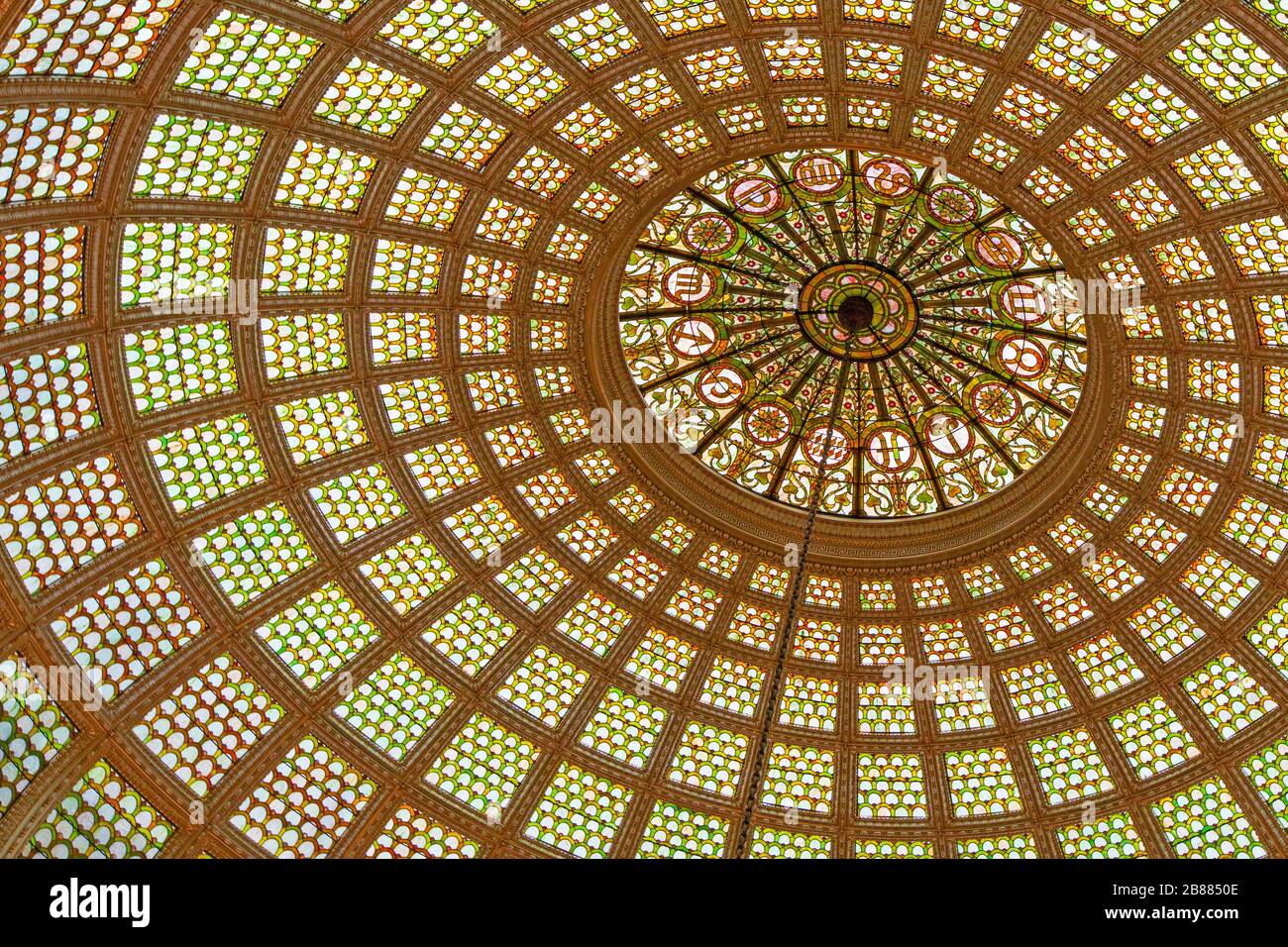 Chicago's Tiffany Stained Glass Mosaic glass dome is unquestionably one of the most spectacular ceilings in the Windy City Stock Photo