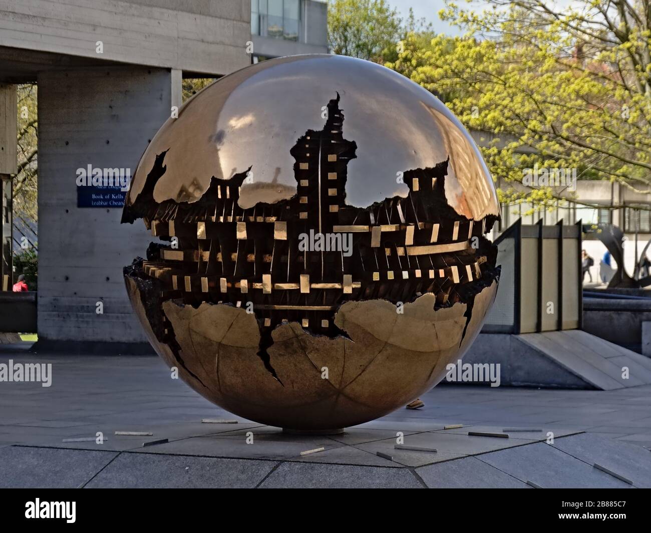 Sphere Within Sphere next to the Berkely library of Trinity college