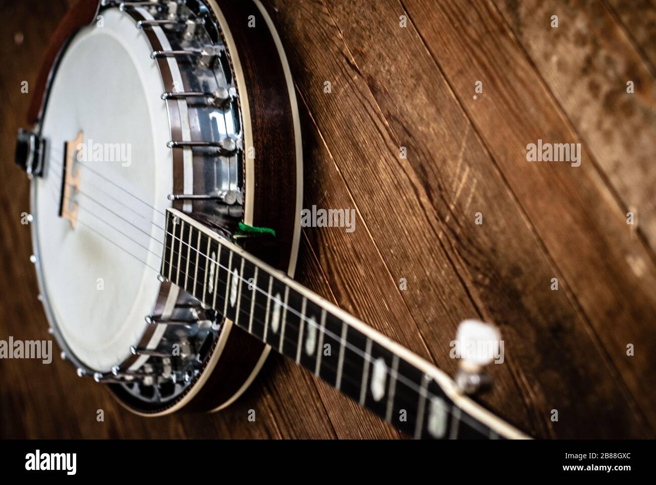 WALNUT TUBAPHONE - Carolina Banjo Company