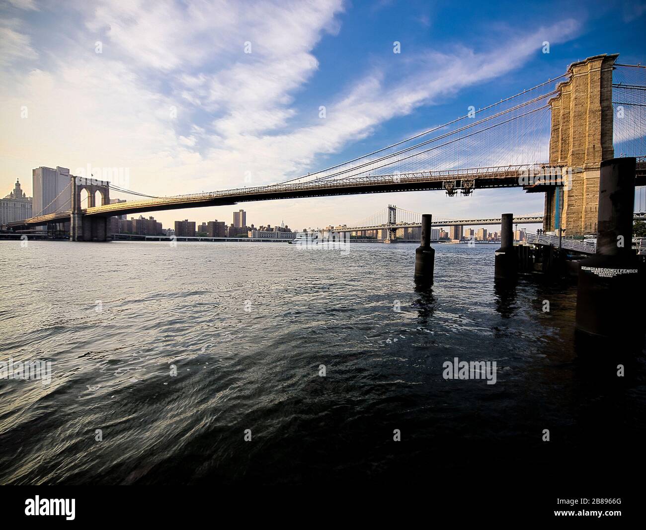 Manhattan bridge suspension spanning hi-res stock photography and ...
