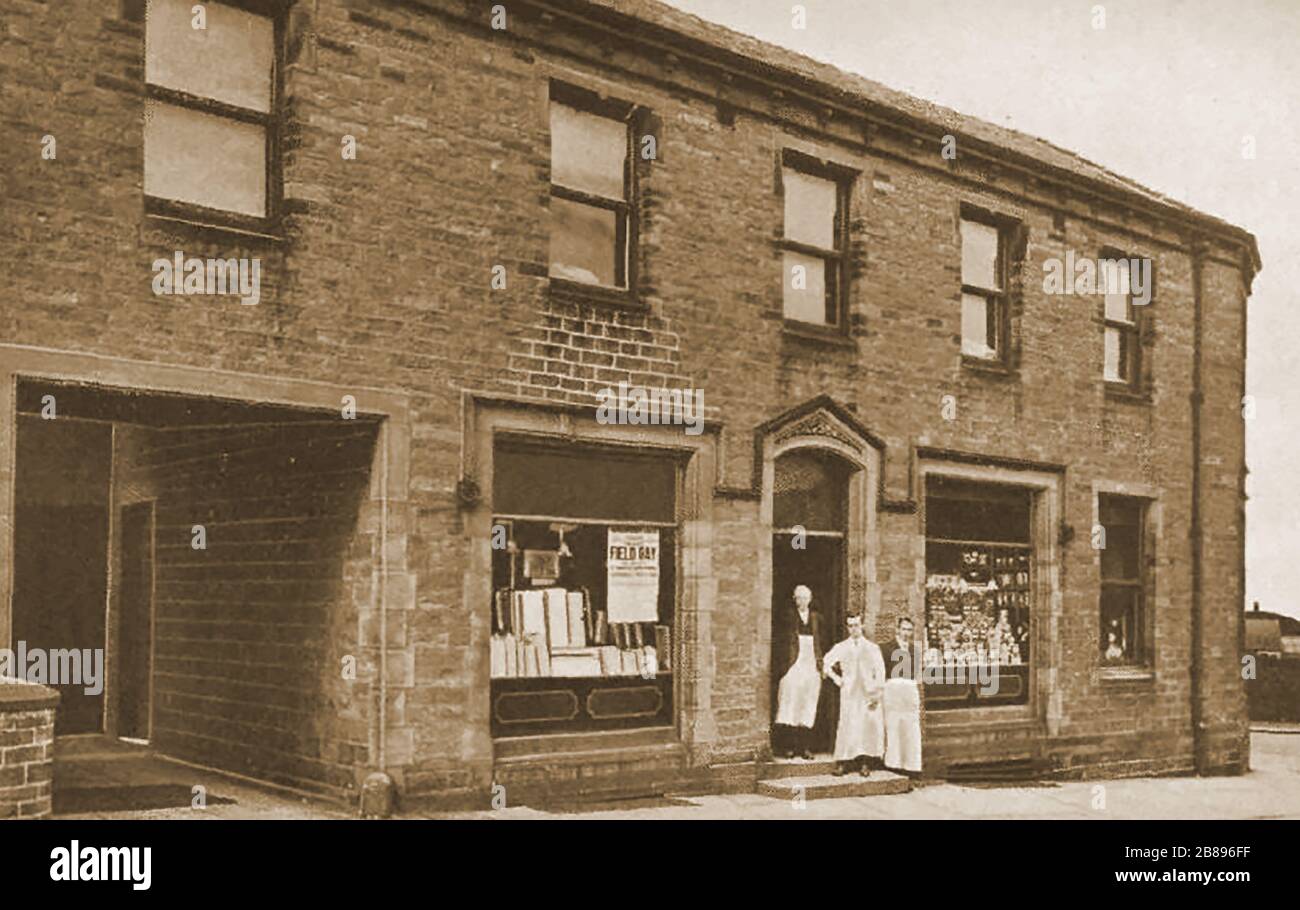 Huddersfield Industrial Society An early photograph of Oakes Grocery Store c1900 Stock Photo