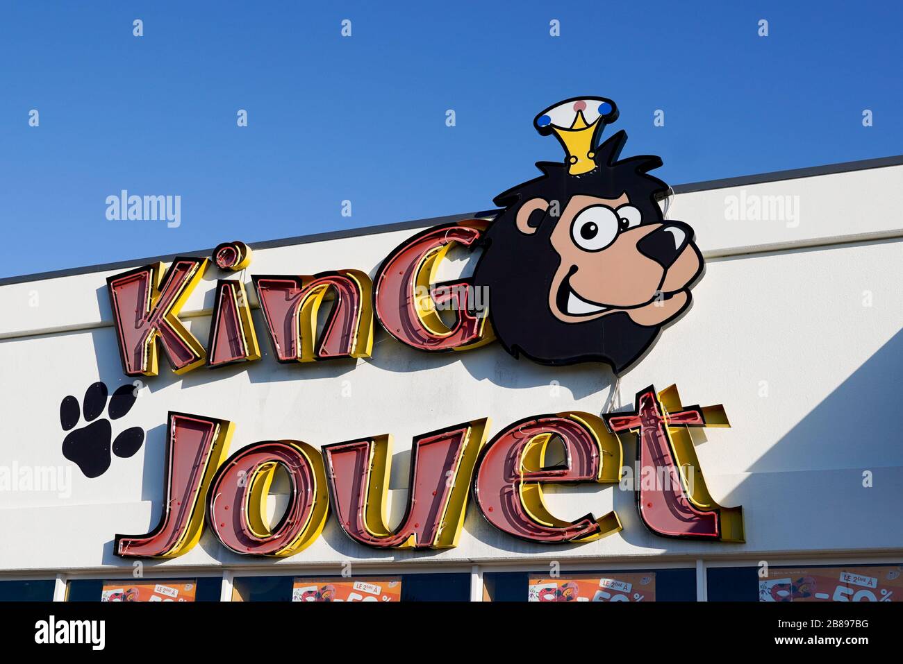 Bordeaux , Aquitaine / France - 03 15 2020 : King Jouet game and child toy  store logo sign kids children baby toys brand shop Stock Photo - Alamy