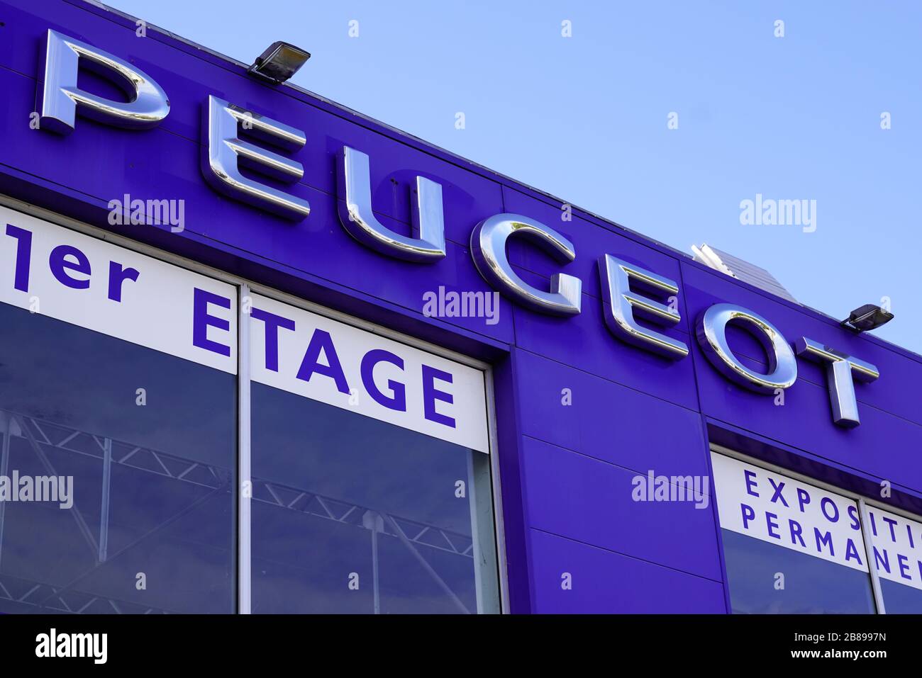 Bordeaux , Aquitaine / France - 11 13 2019 : peugeot car french shop sign logo dealership automobiles store Stock Photo