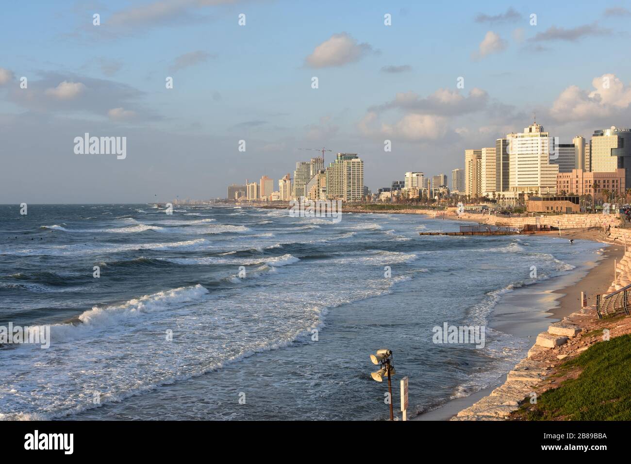 Tel aviv skyscraper hi-res stock photography and images - Alamy
