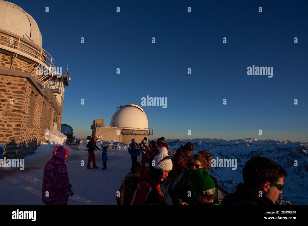 Sunset at Pic du Midi de Bigorre, a 2877m mountain in the French Pyrenees, home to an astronomical observatory and visitors centre. The observatory is Stock Photo