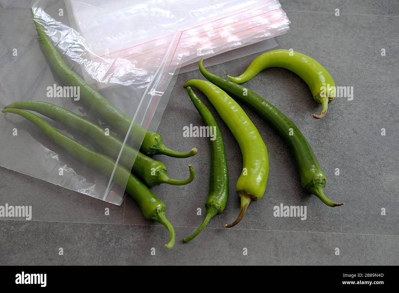 healthy food storage bag, locked refrigerator bag and green peppers
