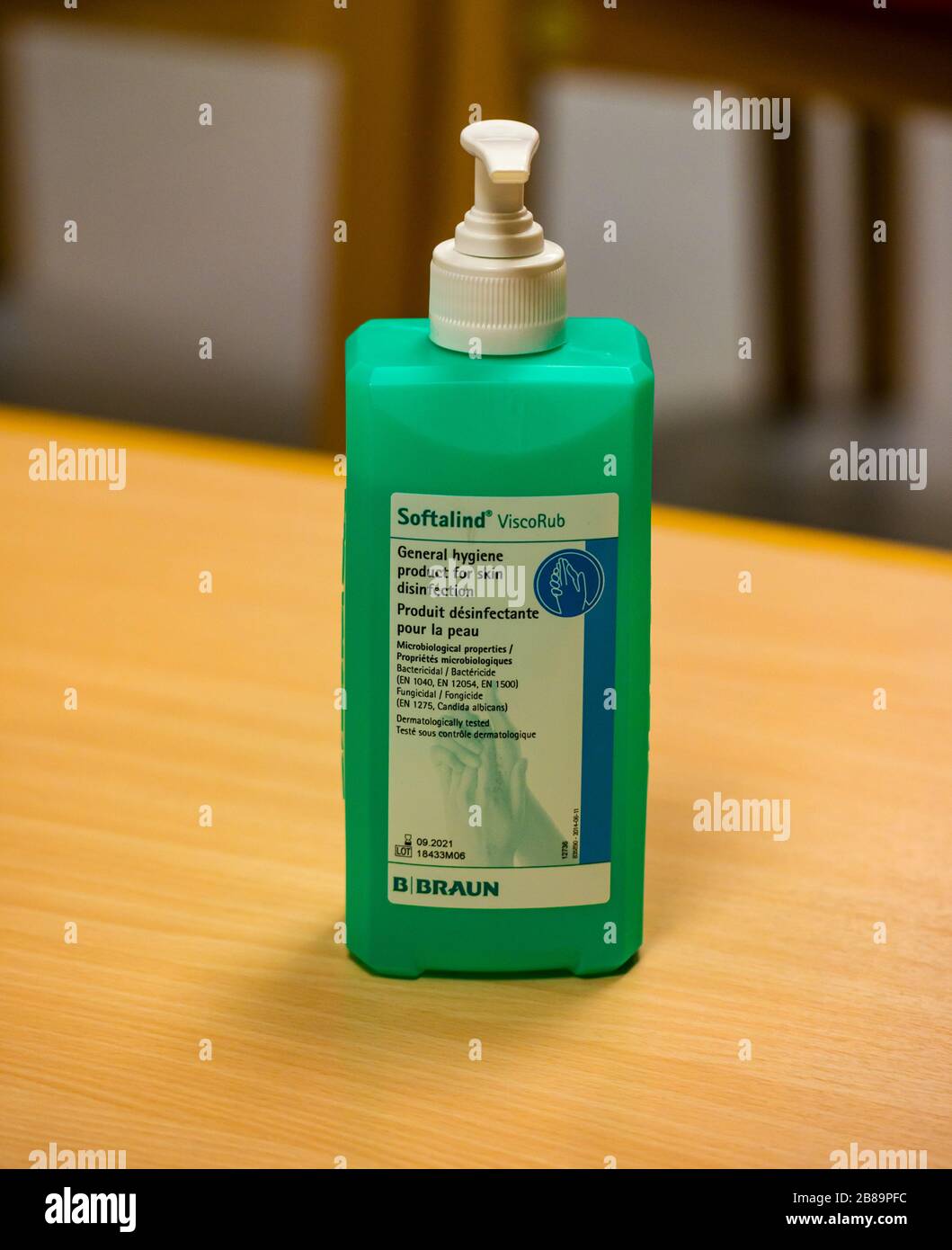 Bottle on Braun Softalind hand sanitiser in out-patient clinic, Western General Hospital, Edinburgh, Scotland, UK Stock Photo
