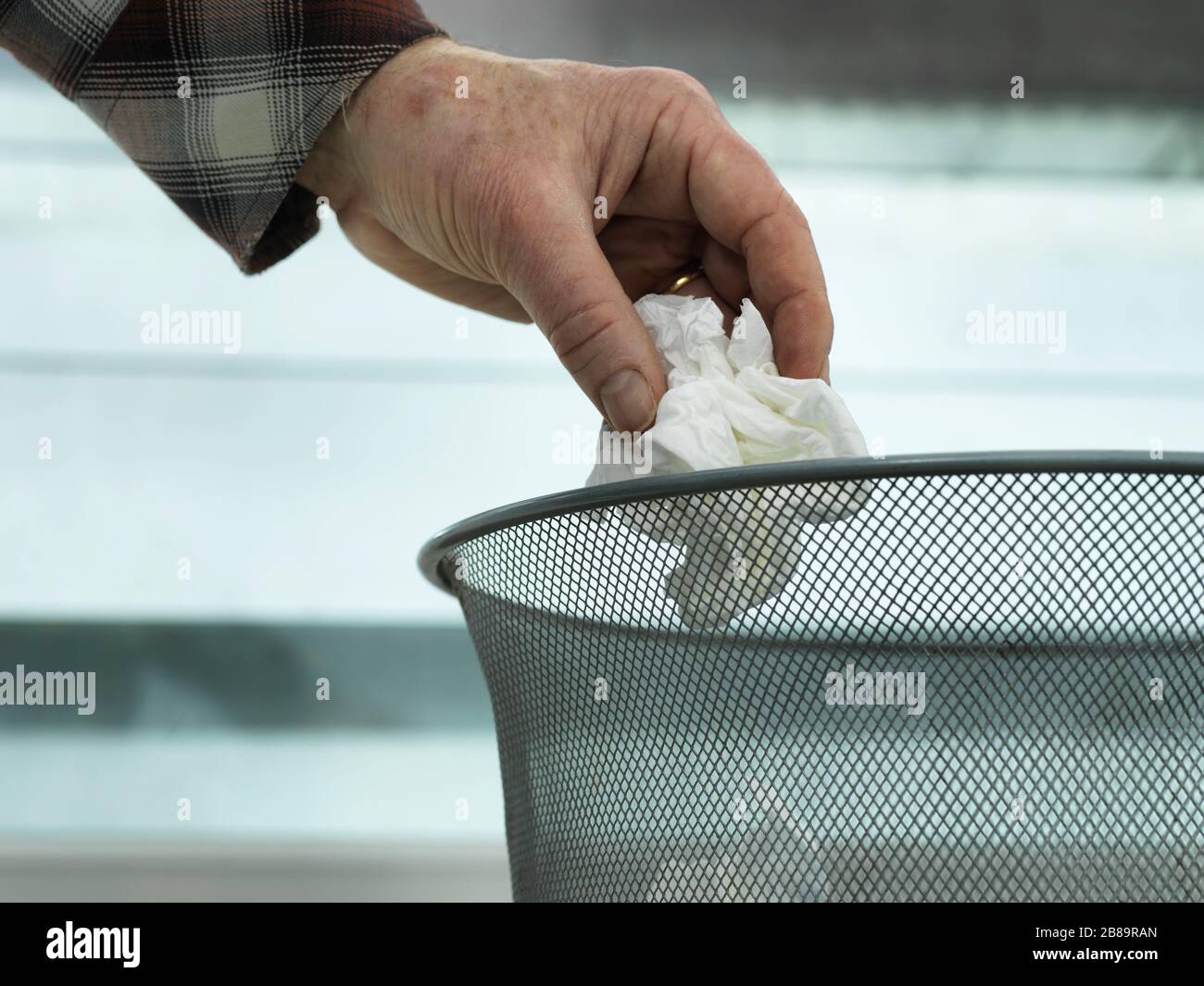 Tissues bin hires stock photography and images Alamy